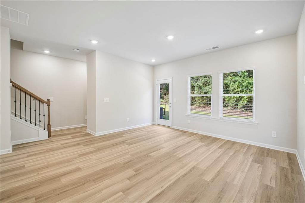 3 bedroom, 3 bathroom, 1,640 sq ft townhouse for sale at 7852 Marie Way, Fairburn, GA 30213 — photo 9
