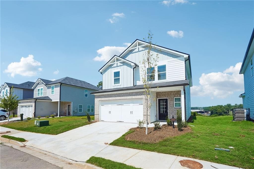 5 bedroom, 3 bathroom, 2,352 sq ft single family residence for sale at 2865 Aralynn Way, College Park, GA 30337 — photo 4