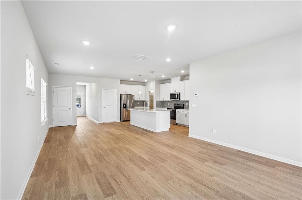 5 bedroom, 3 bathroom, 2,352 sq ft single family residence for sale at 2865 Aralynn Way, College Park, GA 30337 — photo 10