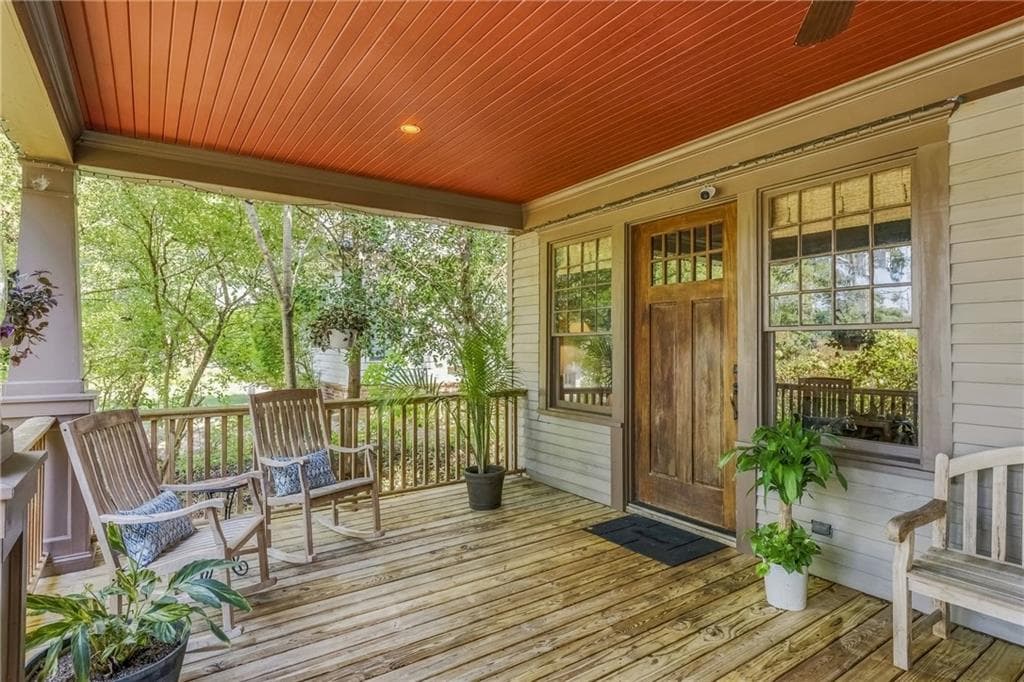 5 bedroom, 3 bathroom, 3,000 sq ft single family residence for sale at 262 Daniel Avenue, Atlanta, GA 30317 — photo 5