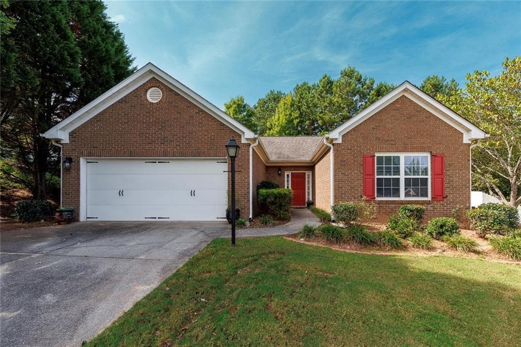 3 bedroom, 2 bathroom, 1,873 sq ft single family residence for sale at 5003 Centennial Commons Drive, Acworth, GA 30102 — photo 2