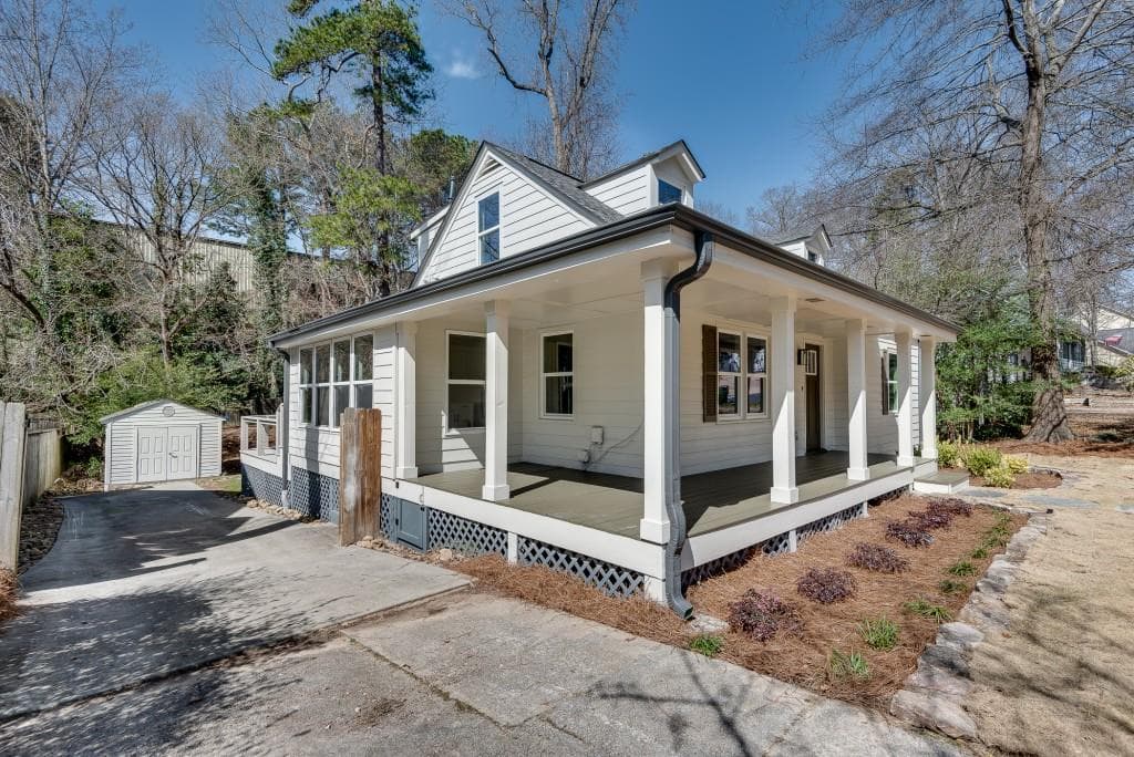 3 bedroom, 2 bathroom, 1,469 sq ft single family residence for sale at 1861 Dyer Circle, Chamblee, GA 30341 — photo 3