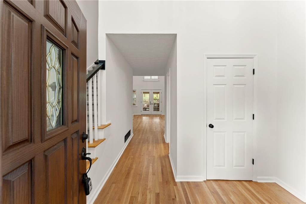 4 bedroom, 4 bathroom, 2,438 sq ft single family residence for sale at 4001 Catawba Ridge, Gainesville, GA 30506 — photo 5