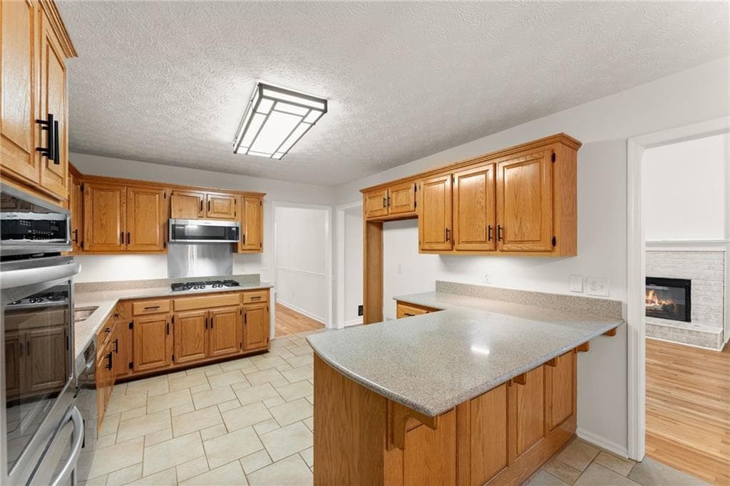 4 bedroom, 4 bathroom, 2,438 sq ft single family residence for sale at 4001 Catawba Ridge, Gainesville, GA 30506 — photo 10