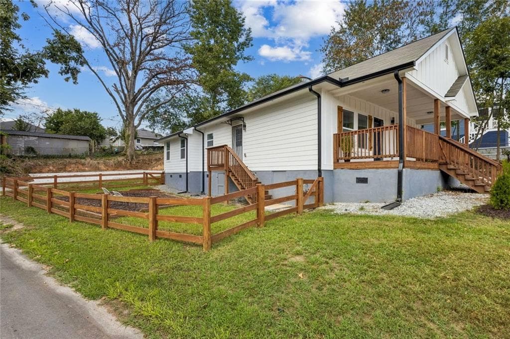 4 bedroom, 2 bathroom, 1,632 sq ft single family residence for sale at 629 Elmwood Street, Canton, GA 30114 — photo 4