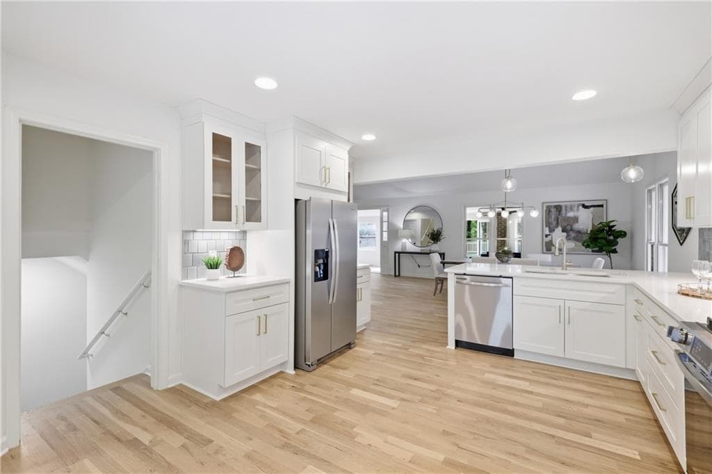 4 bedroom, 3 bathroom, 2,256 sq ft single family residence for sale at 2858 Old Norcross Road, Tucker, GA 30084 — photo 7