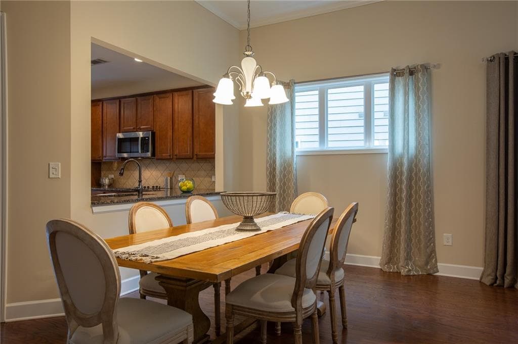 2 bedroom, 2 bathroom, 1,923 sq ft single family residence for sale at 3688 Majestic Oak Drive, Gainesville, GA 30504 — photo 4