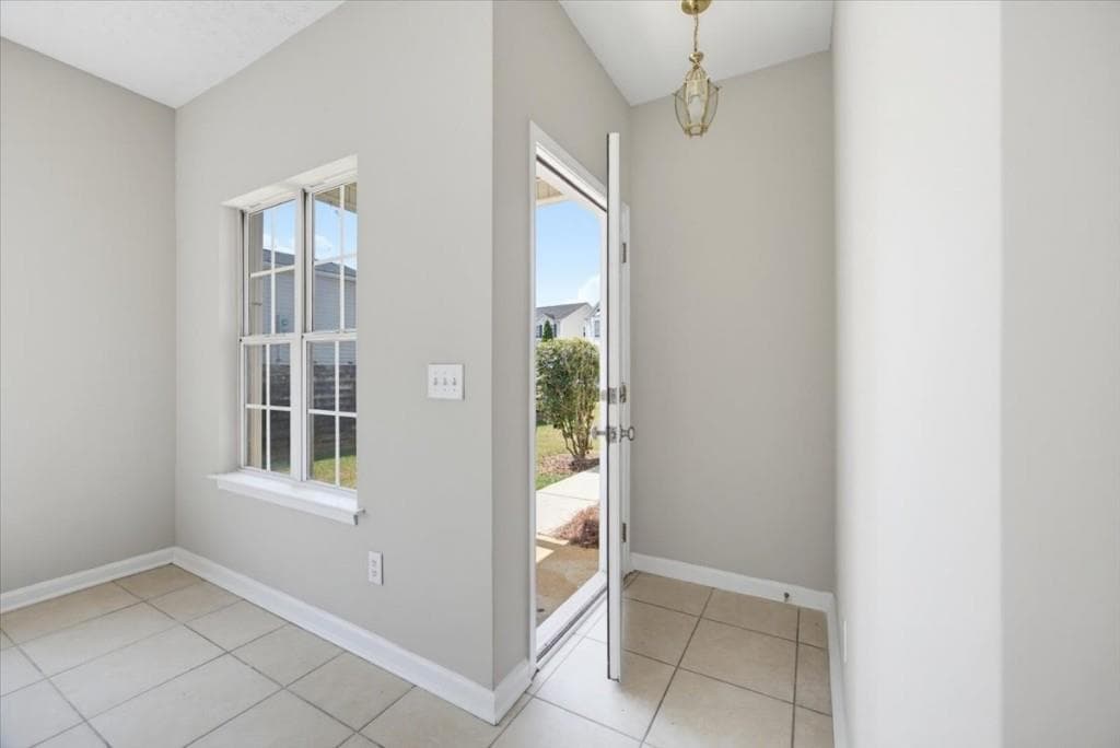 3 bedroom, 3 bathroom, 1,824 sq ft townhouse for sale at 123 Benfield Circle, Cartersville, GA 30121 — photo 4
