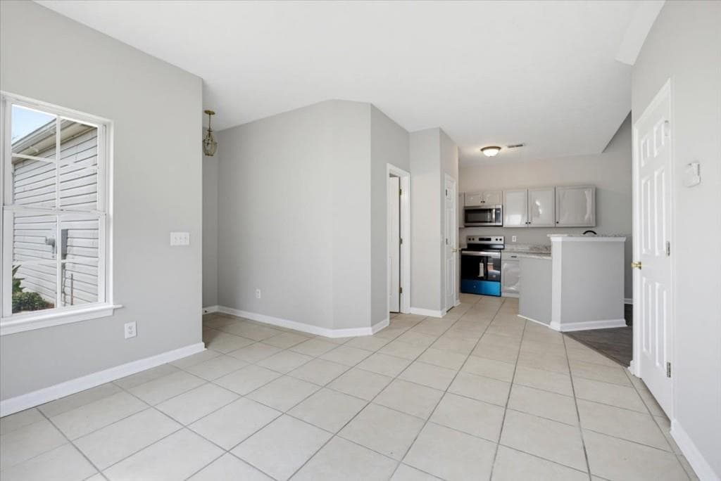 3 bedroom, 3 bathroom, 1,824 sq ft townhouse for sale at 123 Benfield Circle, Cartersville, GA 30121 — photo 6