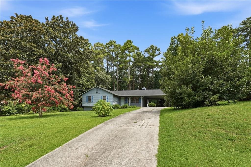 4 bedroom, 2 bathroom, 1,954 sq ft single family residence for sale at 3784 Butterfield Drive, Kennesaw, GA 30152 — photo 2