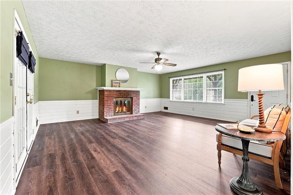 4 bedroom, 2 bathroom, 1,954 sq ft single family residence for sale at 3784 Butterfield Drive, Kennesaw, GA 30152 — photo 4