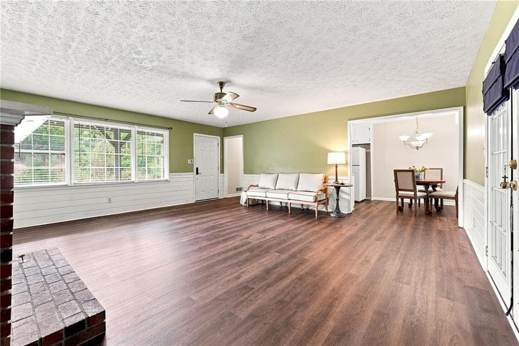4 bedroom, 2 bathroom, 1,954 sq ft single family residence for sale at 3784 Butterfield Drive, Kennesaw, GA 30152 — photo 5