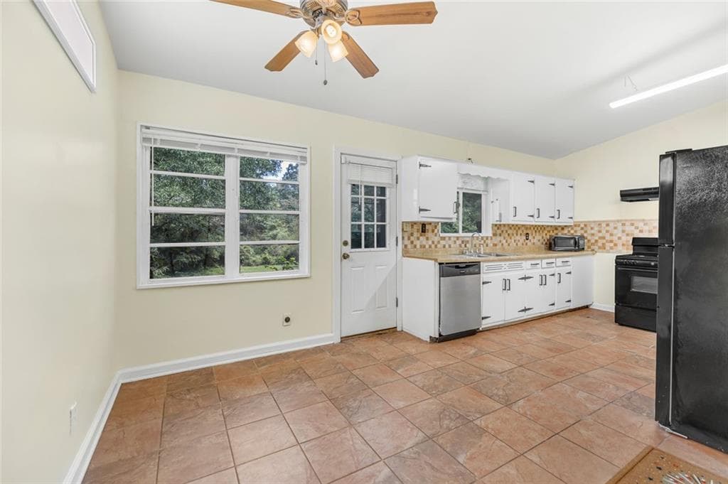 4 bedroom, 2 bathroom, 1,487 sq ft single family residence for rent at 2720 Hollywood Drive, Decatur, GA 30033 for $2,450 a month — photo 3
