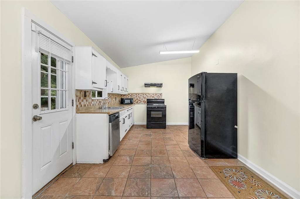 4 bedroom, 2 bathroom, 1,487 sq ft single family residence for rent at 2720 Hollywood Drive, Decatur, GA 30033 for $2,450 a month — photo 4