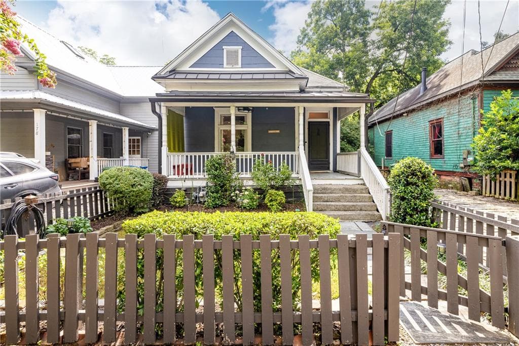 2 bedroom, 2 bathroom, 1,160 sq ft single family residence for sale at 182 Estoria Street, Atlanta, GA 30316 — photo 2