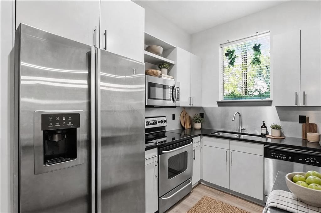 1 bedroom, 1 bathroom, 818 sq ft condominium for sale at 747 Ralph Mcgill Boulevard 202, Atlanta, GA 30312 — photo 7