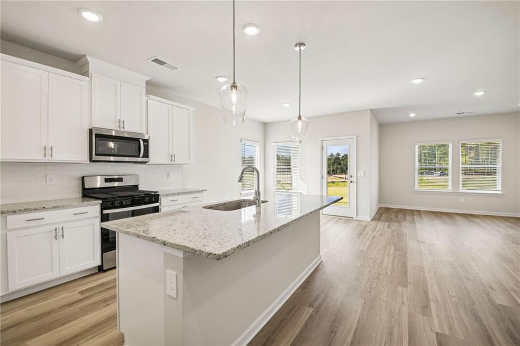 5 bedroom, 3 bathroom, 2,622 sq ft single family residence for sale at 707 Cargile Court, Villa Rica, GA 30180 — photo 10
