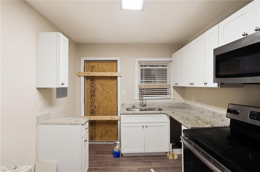 3 bedroom, 1 bathroom, 950 sq ft single family residence for sale at 1877 Selwyn Drive, Decatur, GA 30035 — photo 6