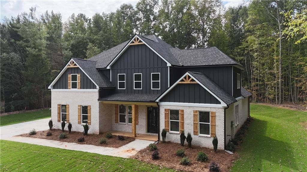 5 bedroom, 6 bathroom, 4,108 sq ft single family residence for sale at 299 Claiborne Way, Monroe, GA 30655 — photo 3