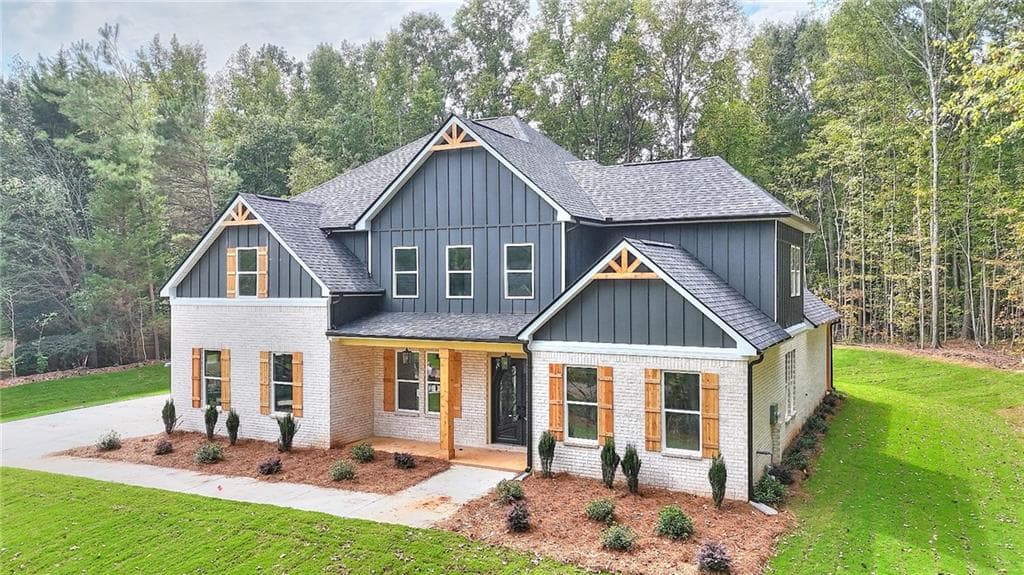 5 bedroom, 6 bathroom, 4,108 sq ft single family residence for sale at 299 Claiborne Way, Monroe, GA 30655 — photo 4