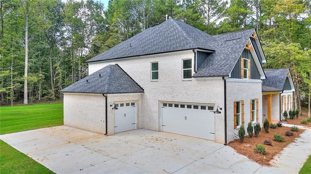 5 bedroom, 6 bathroom, 4,108 sq ft single family residence for sale at 299 Claiborne Way, Monroe, GA 30655 — photo 10
