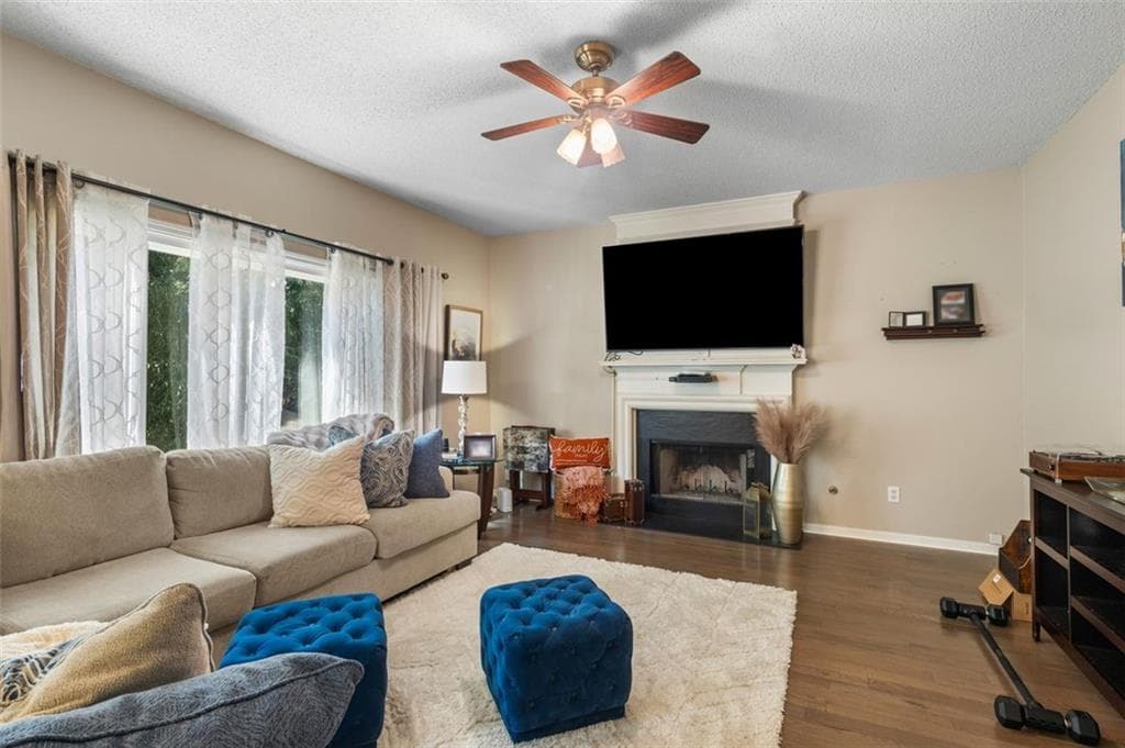 5 bedroom, 4 bathroom, 3,247 sq ft single family residence for sale at 2555 Kingsbrooke Lane, Duluth, GA 30097 — photo 5