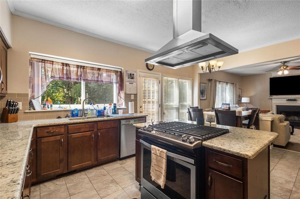5 bedroom, 4 bathroom, 3,247 sq ft single family residence for sale at 2555 Kingsbrooke Lane, Duluth, GA 30097 — photo 8