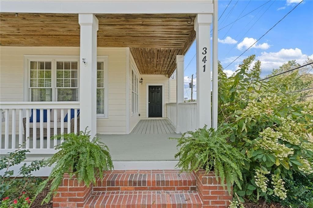 3 bedroom, 3 bathroom, 2,276 sq ft single family residence for sale at 341 Irwin Street, Atlanta, GA 30312 — photo 2