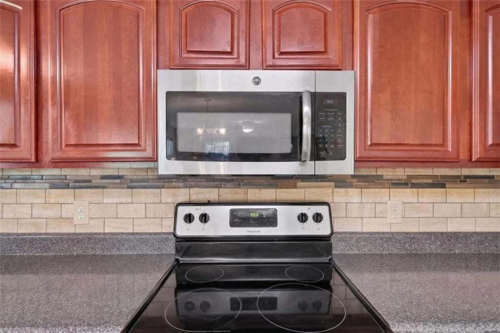4 bedroom, 3 bathroom, 2,988 sq ft single family residence for sale at 2793 Jordan Lane, Lithia Springs, GA 30122 — photo 10