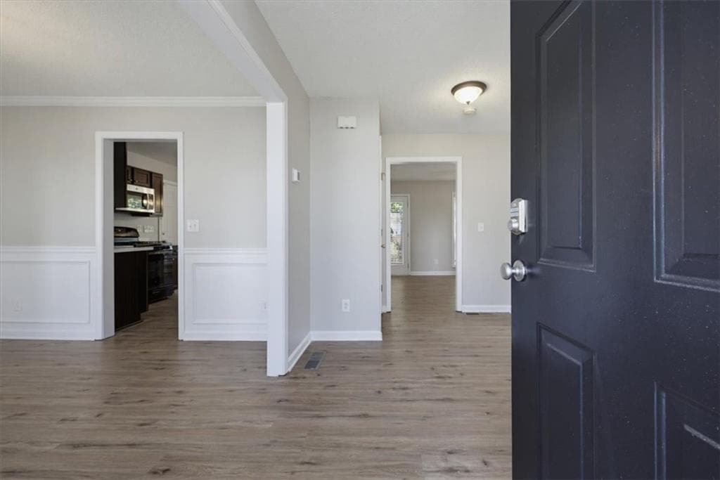 4 bedroom, 3 bathroom, 2,146 sq ft single family residence for sale at 454 Saddle Shoal Trail, Lawrenceville, GA 30046 — photo 7
