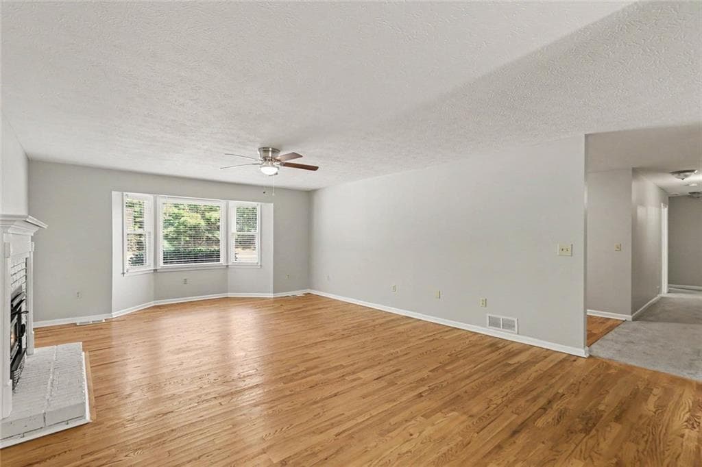 3 bedroom, 2 bathroom, 2,122 sq ft single family residence for sale at 8953 E Carroll Road, Winston, GA 30187 — photo 3