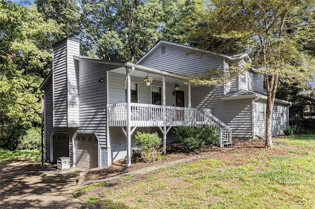 3 bedroom, 3 bathroom, 2,304 sq ft single family residence for sale at 219 Park Avenue, Woodstock, GA 30188 — photo 2