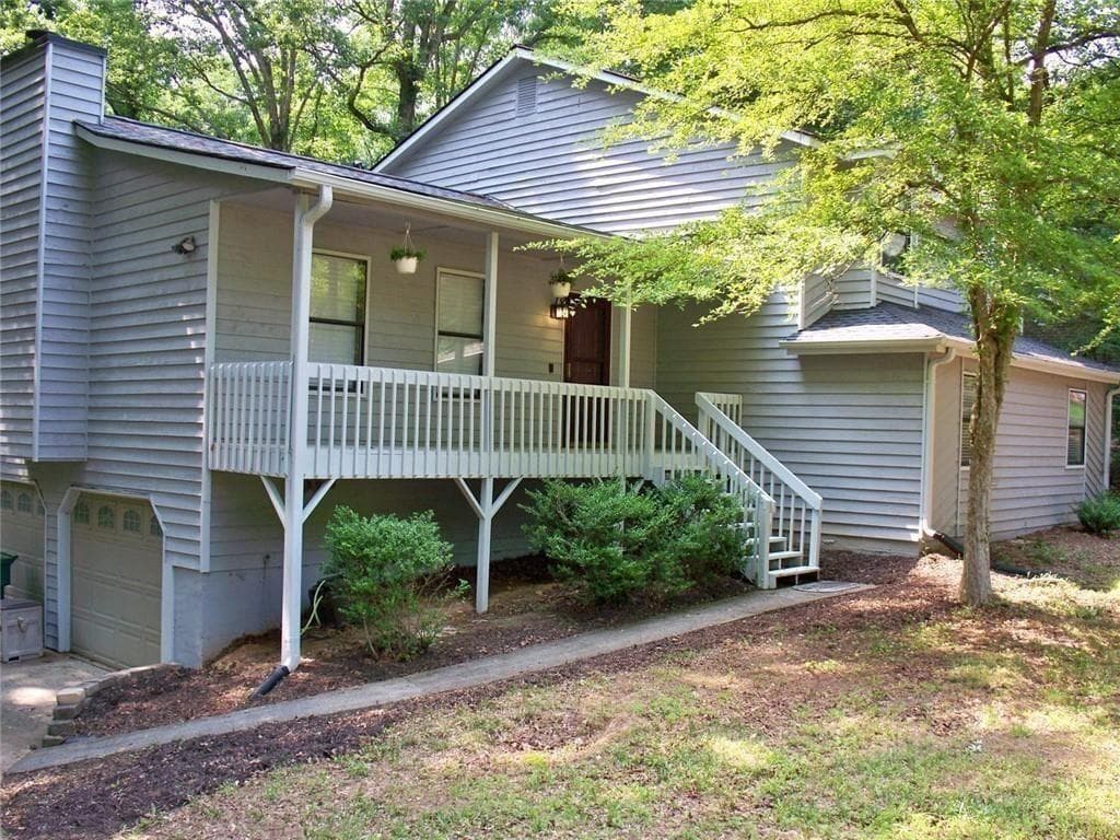 3 bedroom, 3 bathroom, 2,304 sq ft single family residence for sale at 219 Park Avenue, Woodstock, GA 30188 — photo 4