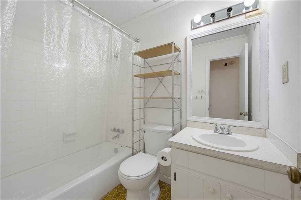3 bedroom, 2 bathroom, 1,615 sq ft single family residence for sale at 3404 Hill Drive, Duluth, GA 30096 — photo 10