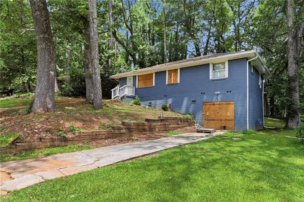 3 bedroom, 3 bathroom, 1,100 sq ft single family residence for sale at 4366 Glenwood Parkway, Decatur, GA 30032 — photo 2