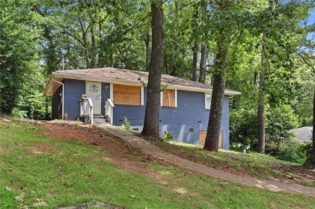 3 bedroom, 3 bathroom, 1,100 sq ft single family residence for sale at 4366 Glenwood Parkway, Decatur, GA 30032 — photo 3