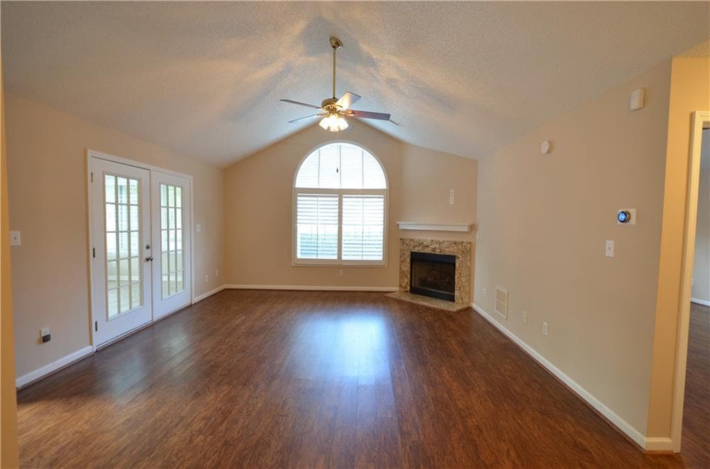 3 bedroom, 2 bathroom, 1,423 sq ft condominium for sale at 1867 Kolb Farm Circle, Marietta, GA 30008 — photo 6