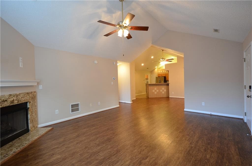 3 bedroom, 2 bathroom, 1,423 sq ft condominium for sale at 1867 Kolb Farm Circle, Marietta, GA 30008 — photo 7