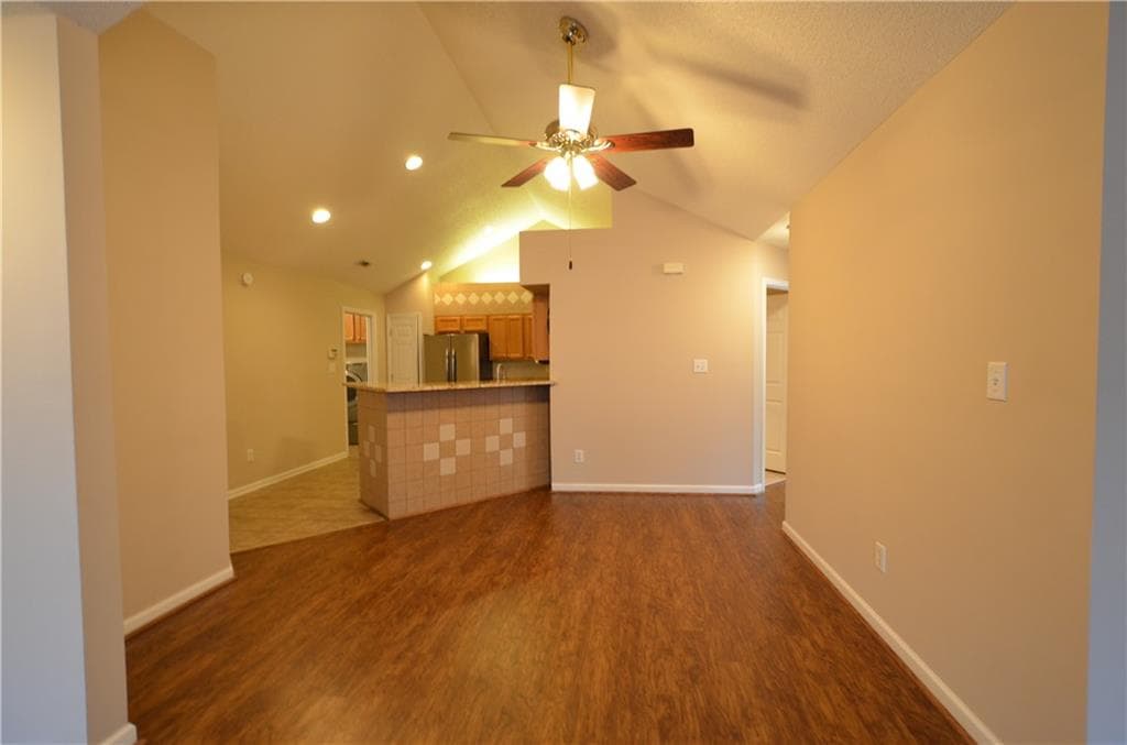 3 bedroom, 2 bathroom, 1,423 sq ft condominium for sale at 1867 Kolb Farm Circle, Marietta, GA 30008 — photo 8