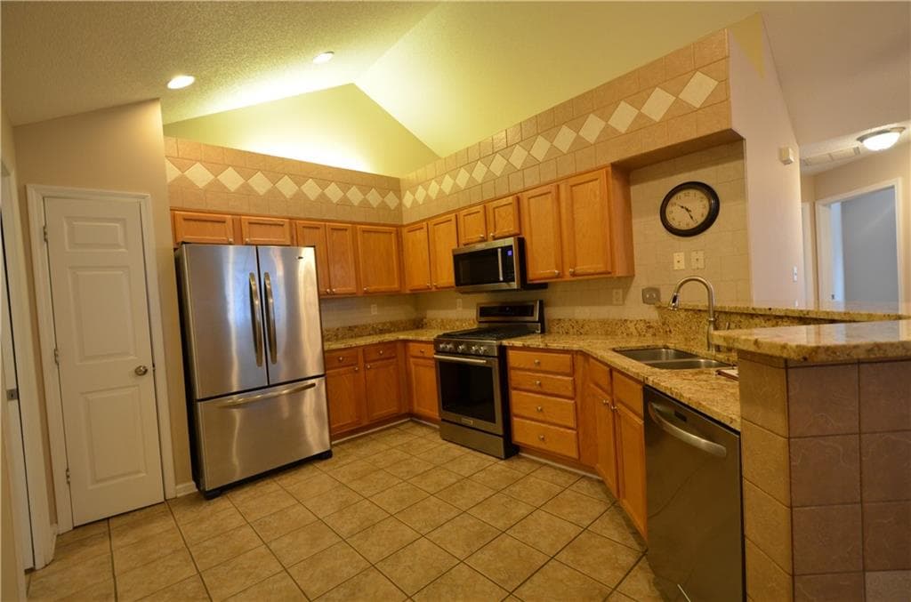 3 bedroom, 2 bathroom, 1,423 sq ft condominium for sale at 1867 Kolb Farm Circle, Marietta, GA 30008 — photo 10