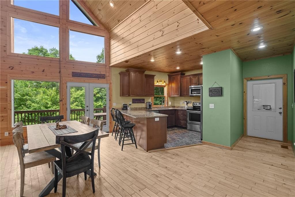 4 bedroom, 4 bathroom, 4,064 sq ft single family residence for sale at 30 Shepherds Lane, Morganton, GA 30560 — photo 8