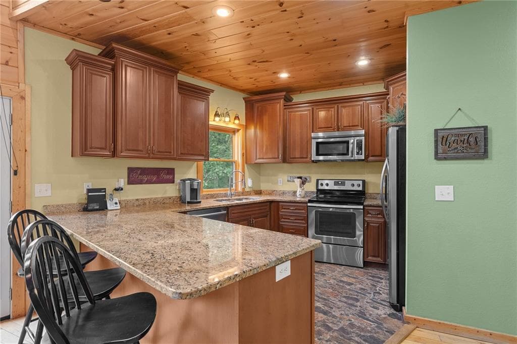 4 bedroom, 4 bathroom, 4,064 sq ft single family residence for sale at 30 Shepherds Lane, Morganton, GA 30560 — photo 10