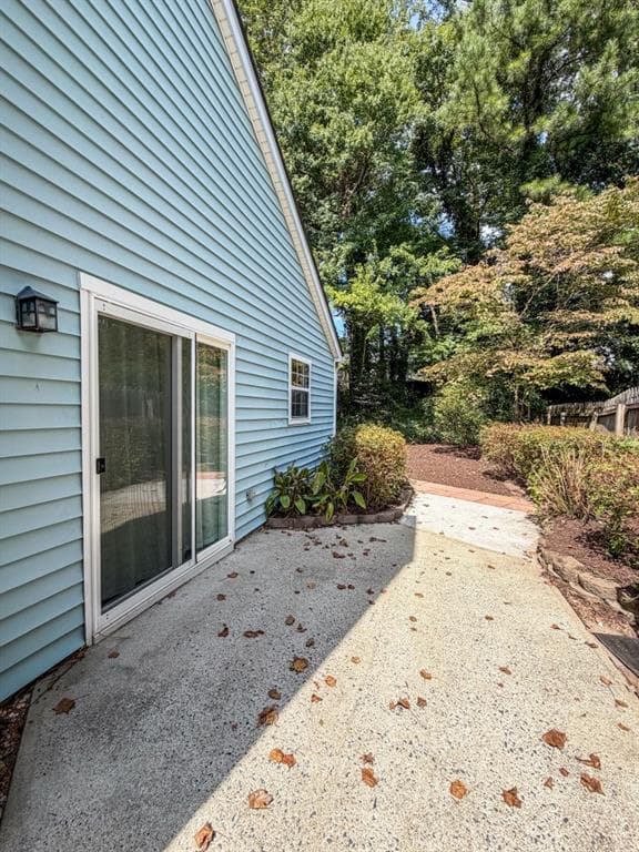 2 bedroom, 2 bathroom, 958 sq ft single family residence for sale at 2764 Saint Charles Lane, Kennesaw, GA 30144 — photo 8