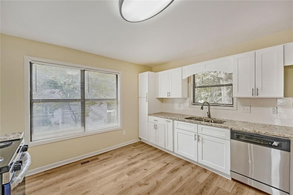4 bedroom, 3 bathroom, 2,636 sq ft single family residence for sale at 972 Tyrell Drive, Austell, GA 30106 — photo 10