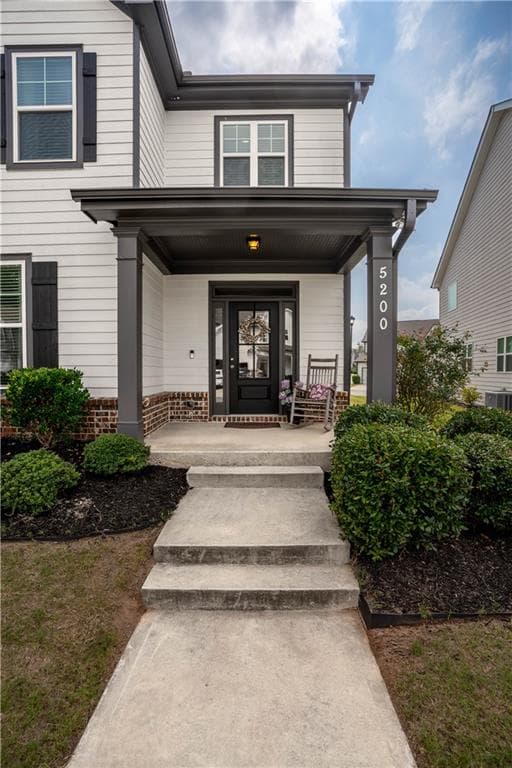 3 bedroom, 3 bathroom, 2,120 sq ft single family residence for sale at 5200 Parkwood Drive, Flowery Branch, GA 30542 — photo 2
