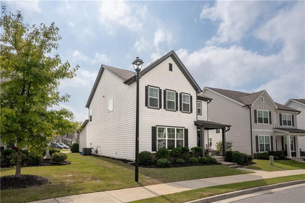 3 bedroom, 3 bathroom, 2,120 sq ft single family residence for sale at 5200 Parkwood Drive, Flowery Branch, GA 30542 — photo 5