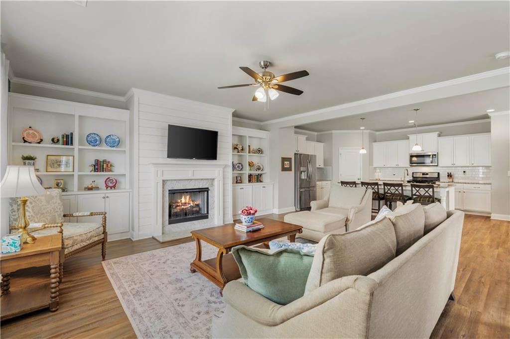 3 bedroom, 3 bathroom, 2,120 sq ft single family residence for sale at 5200 Parkwood Drive, Flowery Branch, GA 30542 — photo 9