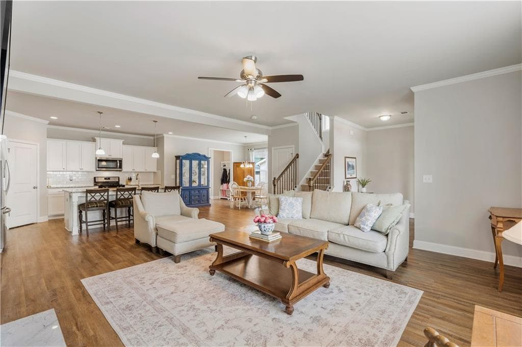 3 bedroom, 3 bathroom, 2,120 sq ft single family residence for sale at 5200 Parkwood Drive, Flowery Branch, GA 30542 — photo 10