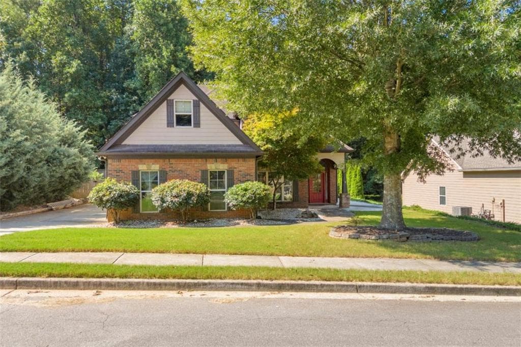 4 bedroom, 3 bathroom, 2,352 sq ft home for sale at 383 Spinner Drive, Jefferson, GA