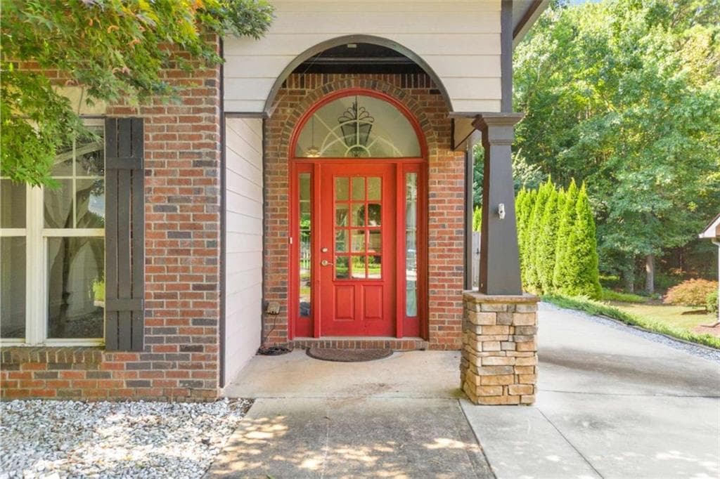 4 bedroom, 3 bathroom, 2,352 sq ft single family residence for sale at 383 Spinner Drive, Jefferson, GA 30549 — photo 6